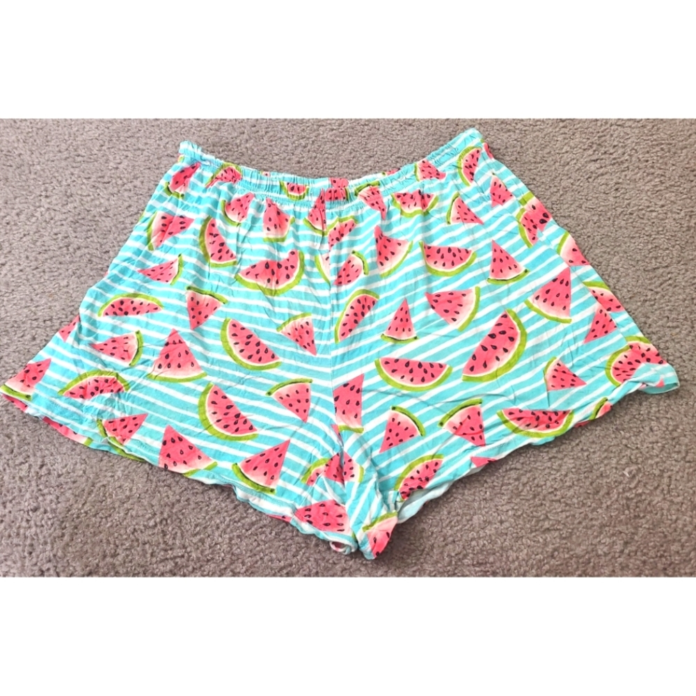 Size XL Avenue Night Shorts